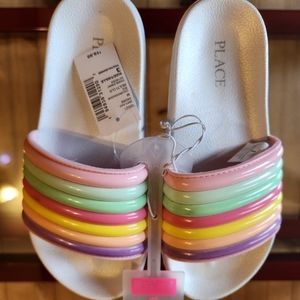 The Children's Place Girls slides NWT